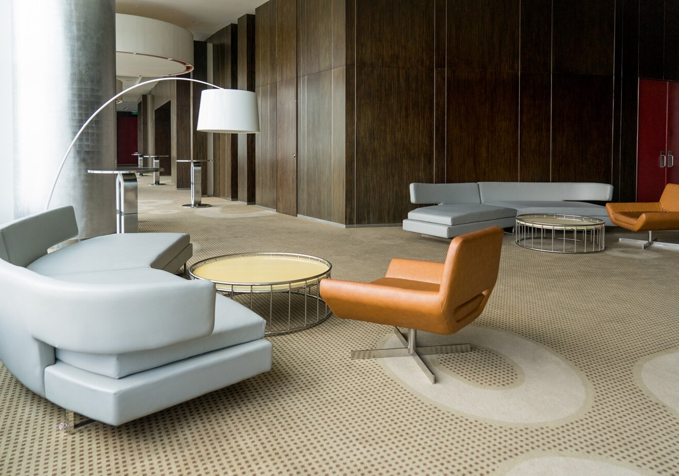 modern-hotel-lobby-with-hallway-office-lounge-room_1262-12372 1